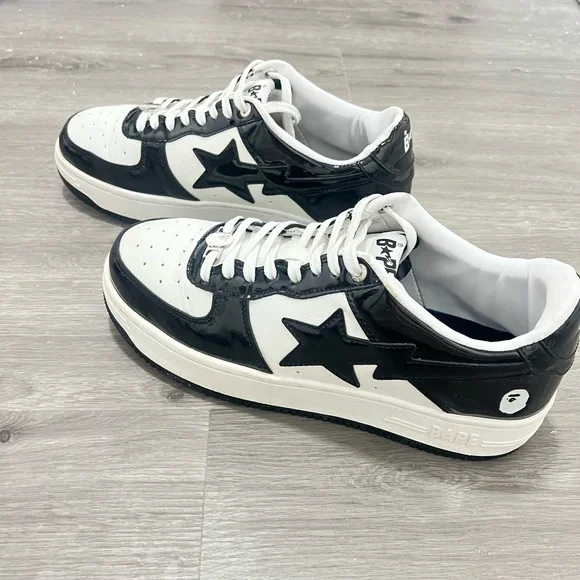 Bape Men's Black and White Star Sneakers - Picture 5 of 6